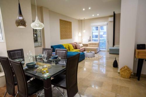 Boho 2 Bdr Luxury Meets the East — 4-Star Luxury Hotel in Athens, Greece