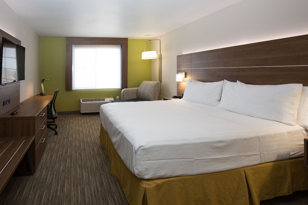 Holiday Inn Express Hotel & Suites Hesperia by IHG - photo 10
