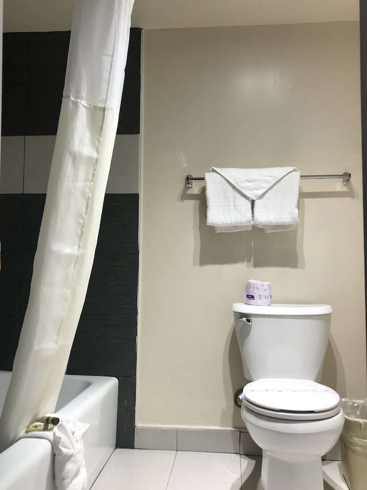 California Inn and Suites Bakersfield - photo 31
