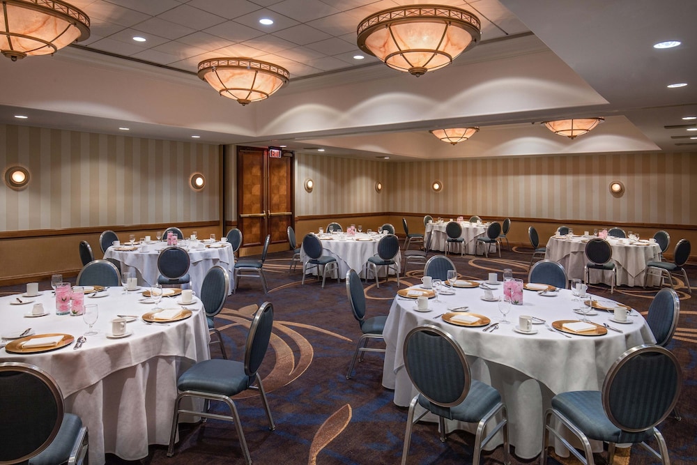 Sheraton Pentagon City Hotel - photo 39