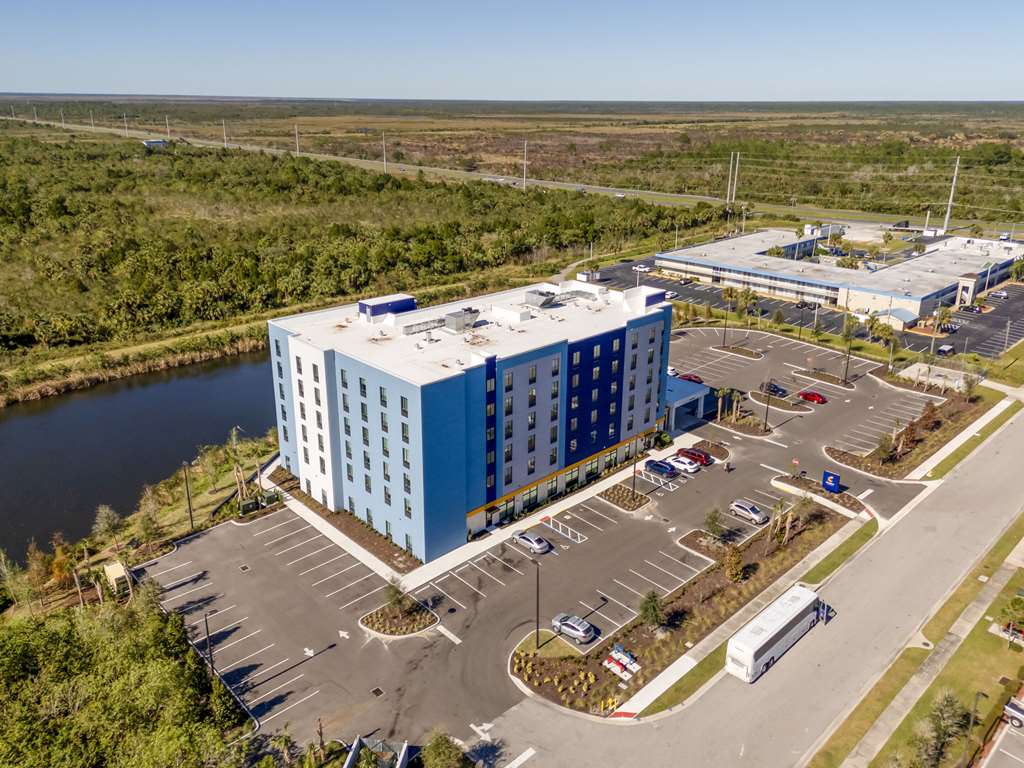 Comfort Suites Titusville near Kennedy Space Center - photo 5