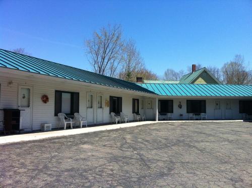 Wells River Motel - photo 23