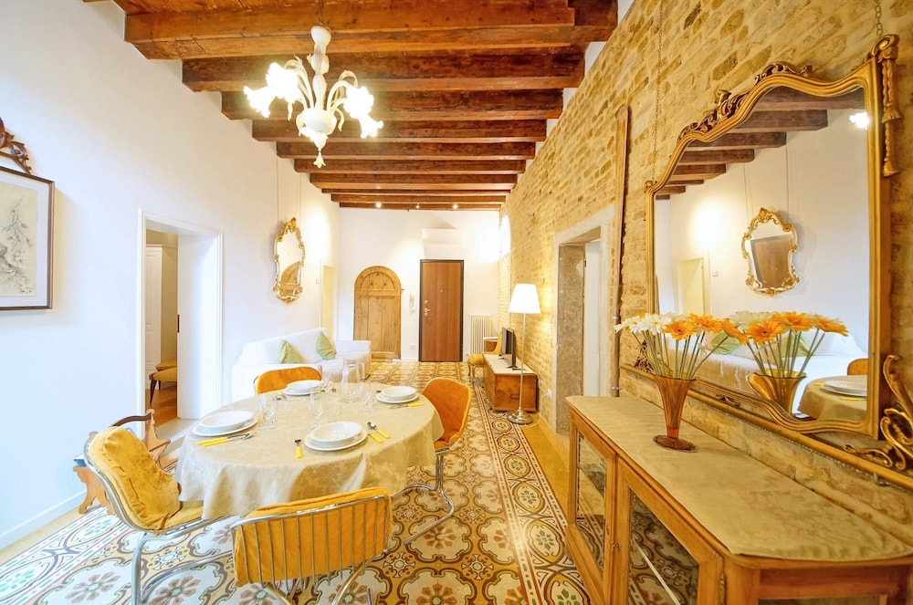 Dolcevita Apartments N. 499 — 4-Star Luxury Hotel in Venice, Italy
