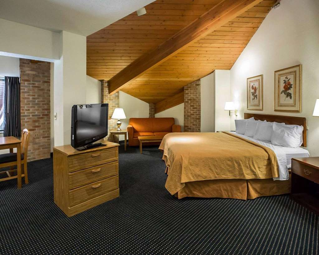 Quality Inn Dundee - photo 15