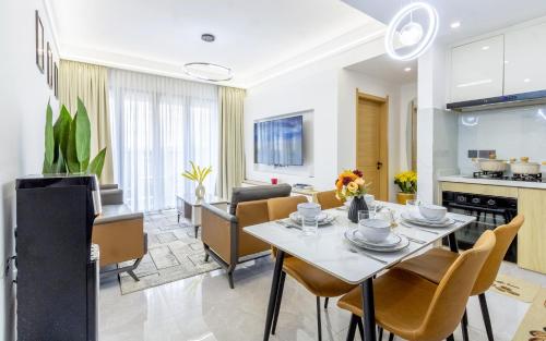 Luxury Nairobi 1BR with Heated Pool Gym and WiFi near Junction Mall Lavington