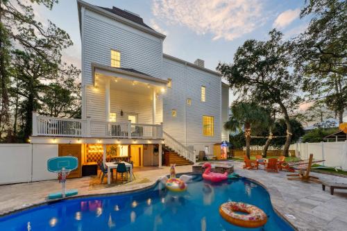 Burkes Beach Mansion The Most Epic Experience — 4-Star Luxury Hotel in Hilton Head Island, United States