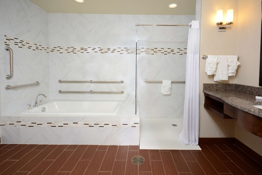 Hilton Garden Inn Greensboro Airport - photo 36