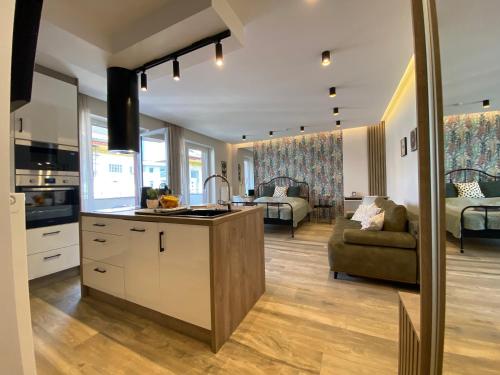 t27 Apartments free parking ingyenes zárt parkoló — 4-Star Luxury Hotel in Gyor, Hungary