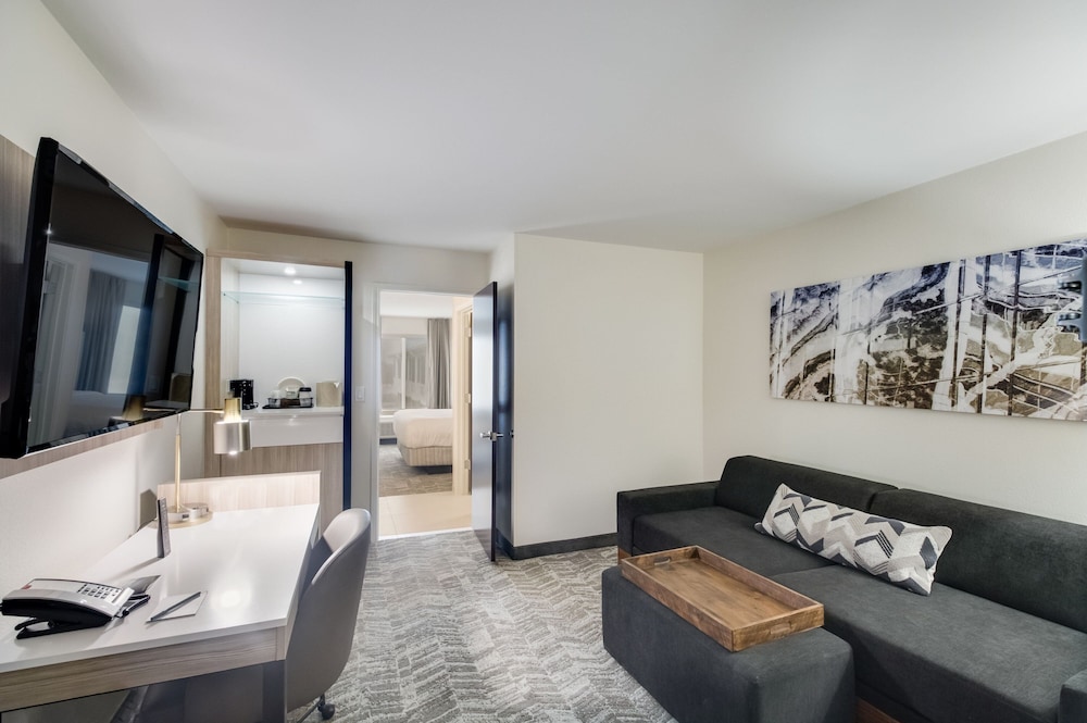 SpringHill Suites by Marriott Dallas NW Hwy I35E - photo 20