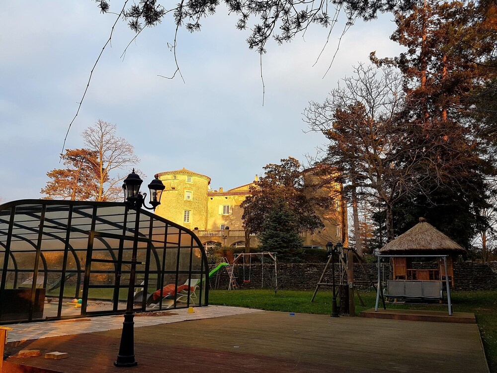 Chateau de Mauras — hotel in Chomerac