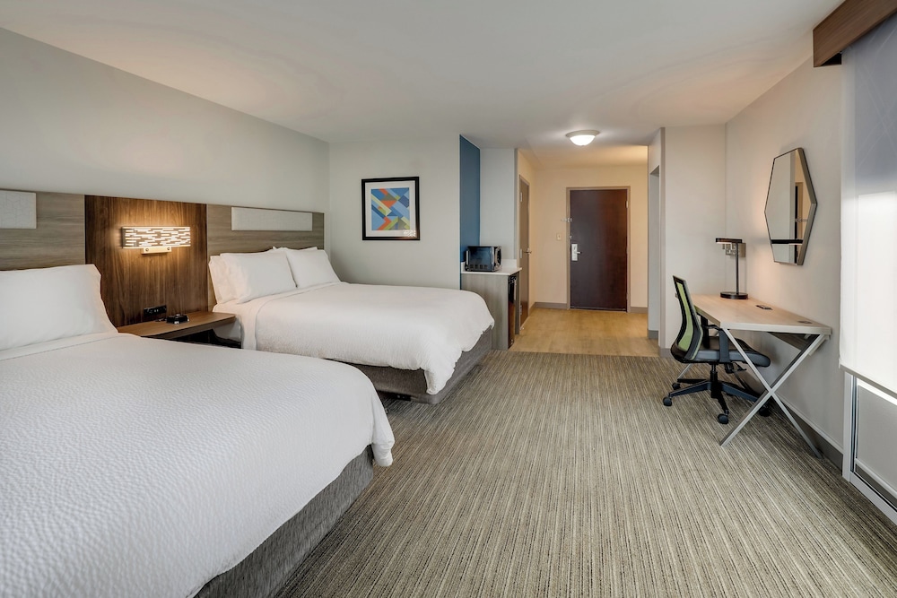 Holiday Inn Express Hotel & Suites Hinesville East Fort Stewart - photo 58