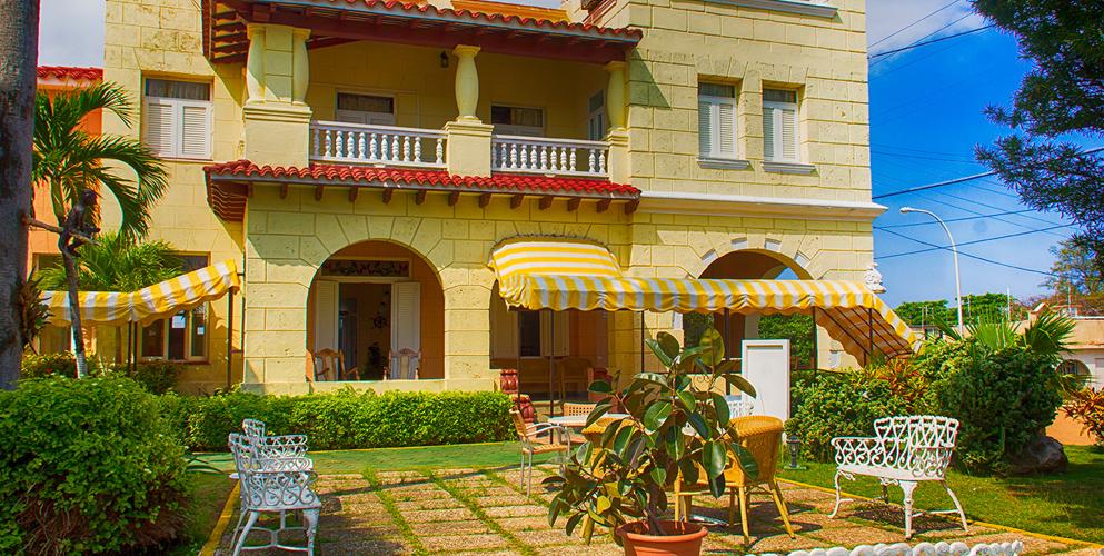 Hotel Pullman & Hotel Dos Mares in Varadero, Cuba