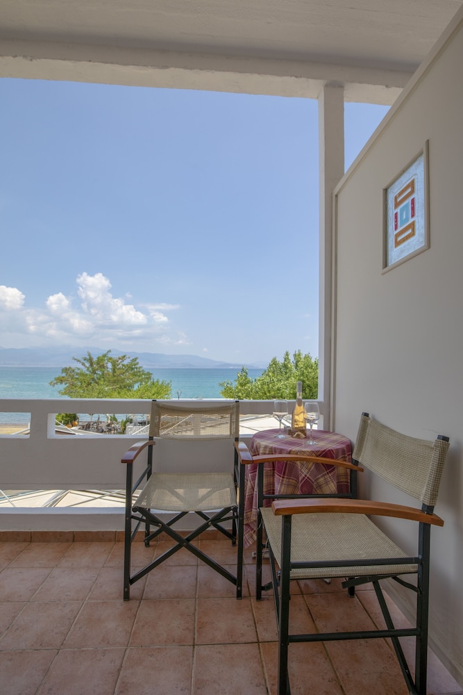 Hotel Kypreos in Kamena Vourla, Greece