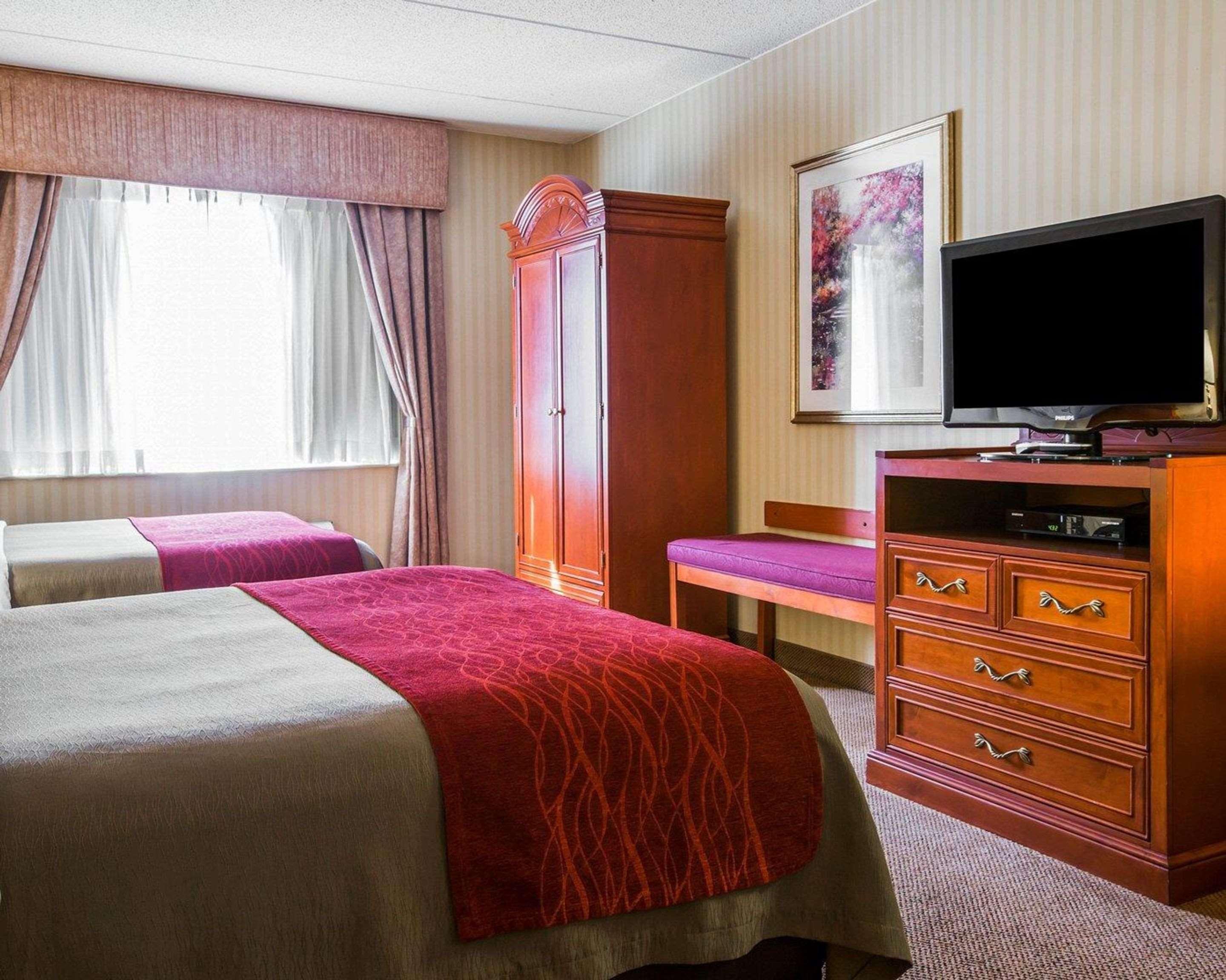Comfort Inn & Suites Hawthorne