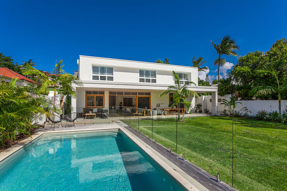 A Summer Resort in Byron Bay, Australia