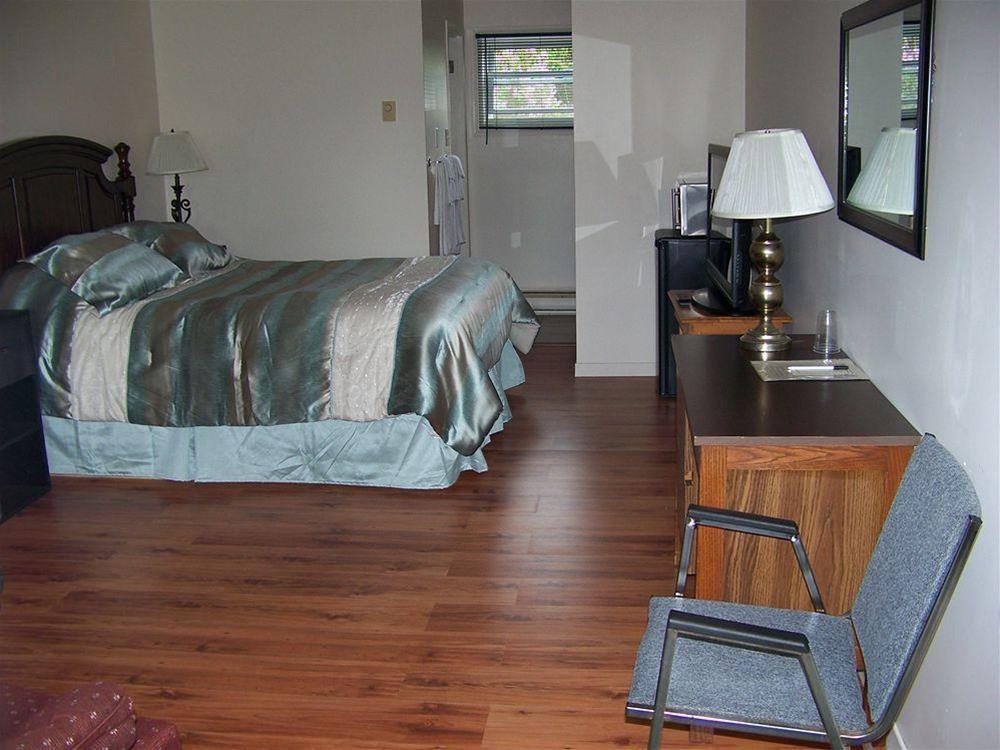 Rustic Anchor Motel in Pictou, Canada