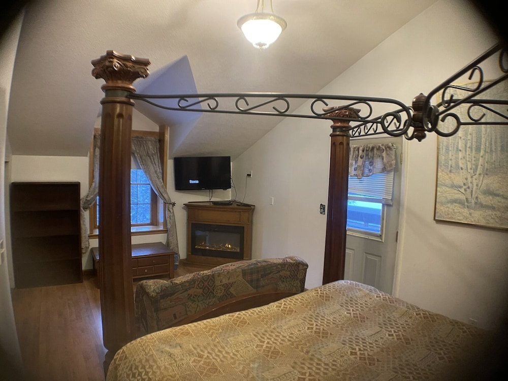 7 Gables Inn & Suites - photo 25