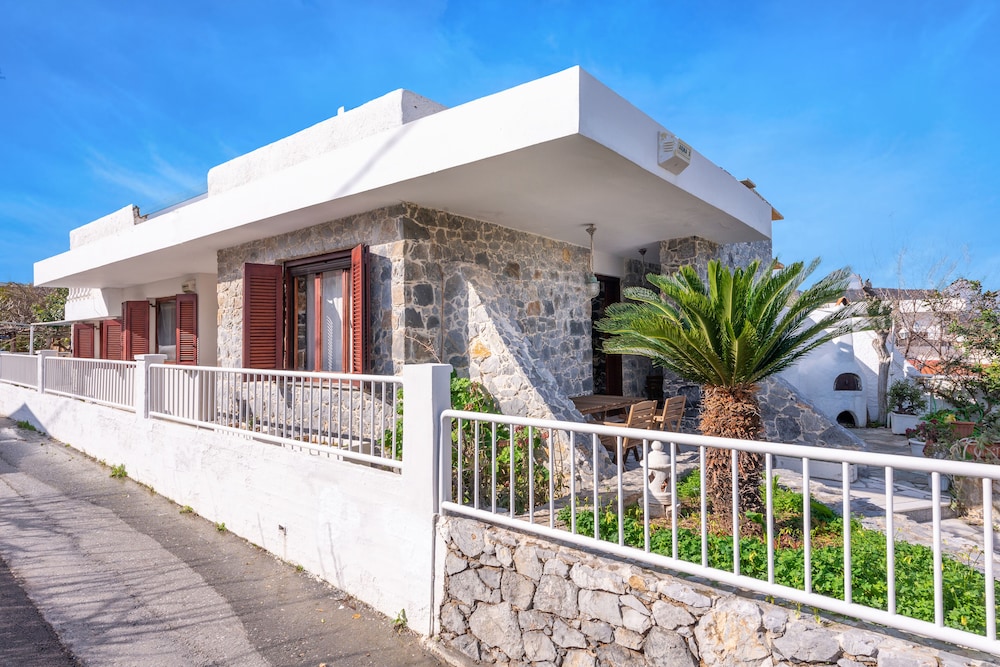 The Kokkini Beach Retreat — Hersonissos