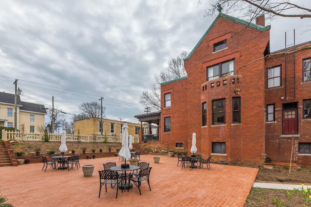 Summit Street Inns - photo 106