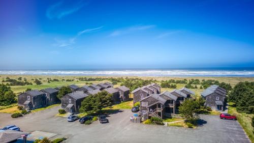 Lighthouse Oceanfront Resort - photo 21