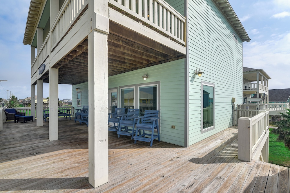 Walk to Coast: Crystal Beach Gem w Deck & Views in Bolivar Peninsula, United States