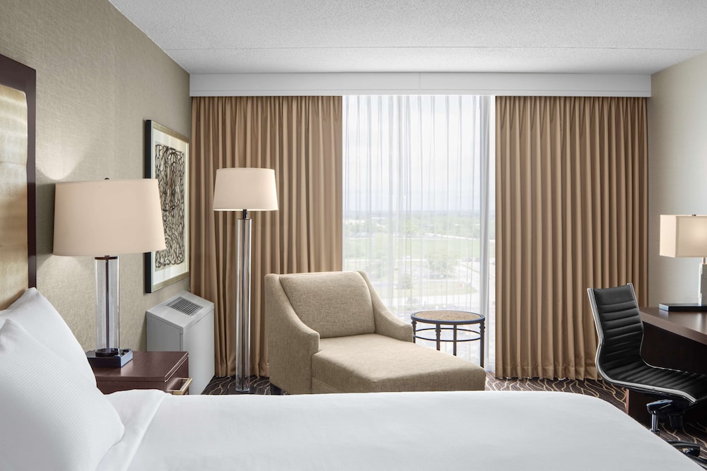 Hilton Kansas City Airport - photo 15