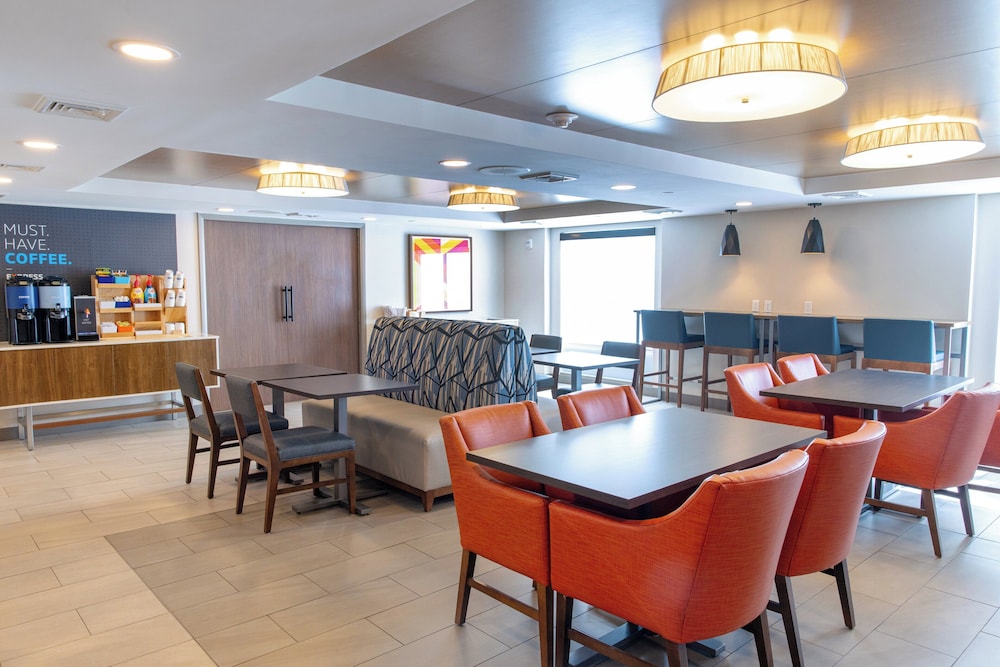 Holiday Inn Express Hotel of Neptune by IHG - photo 102