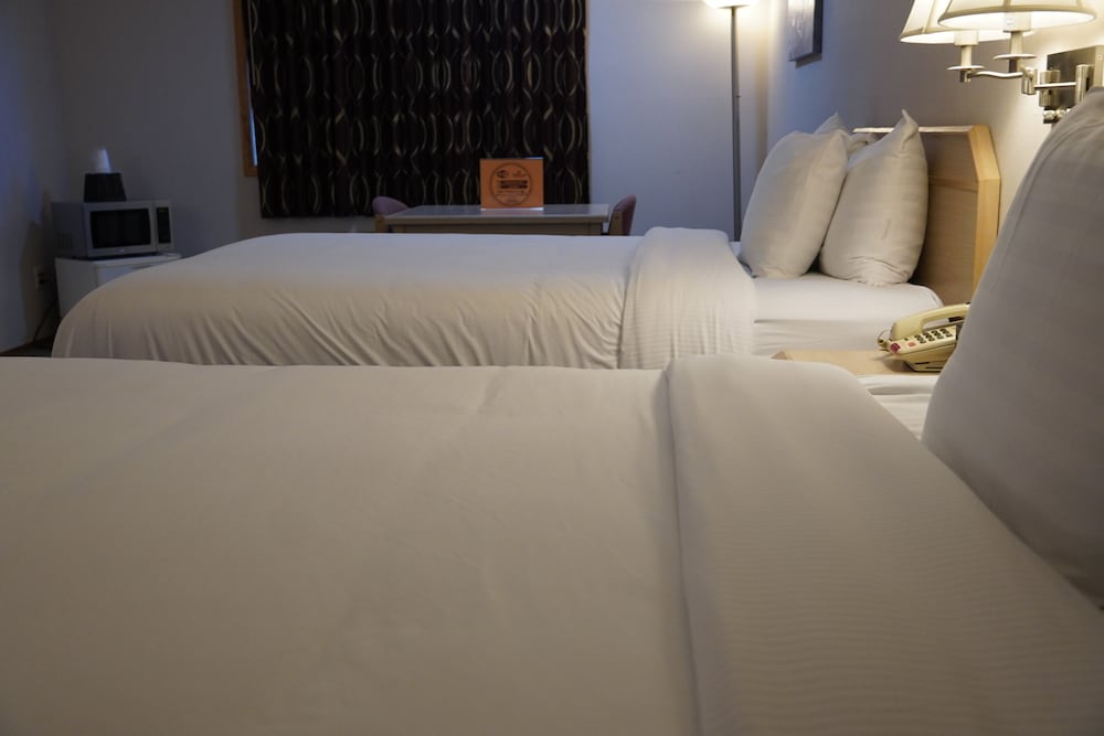 Timberland Inn & Suites - photo 42