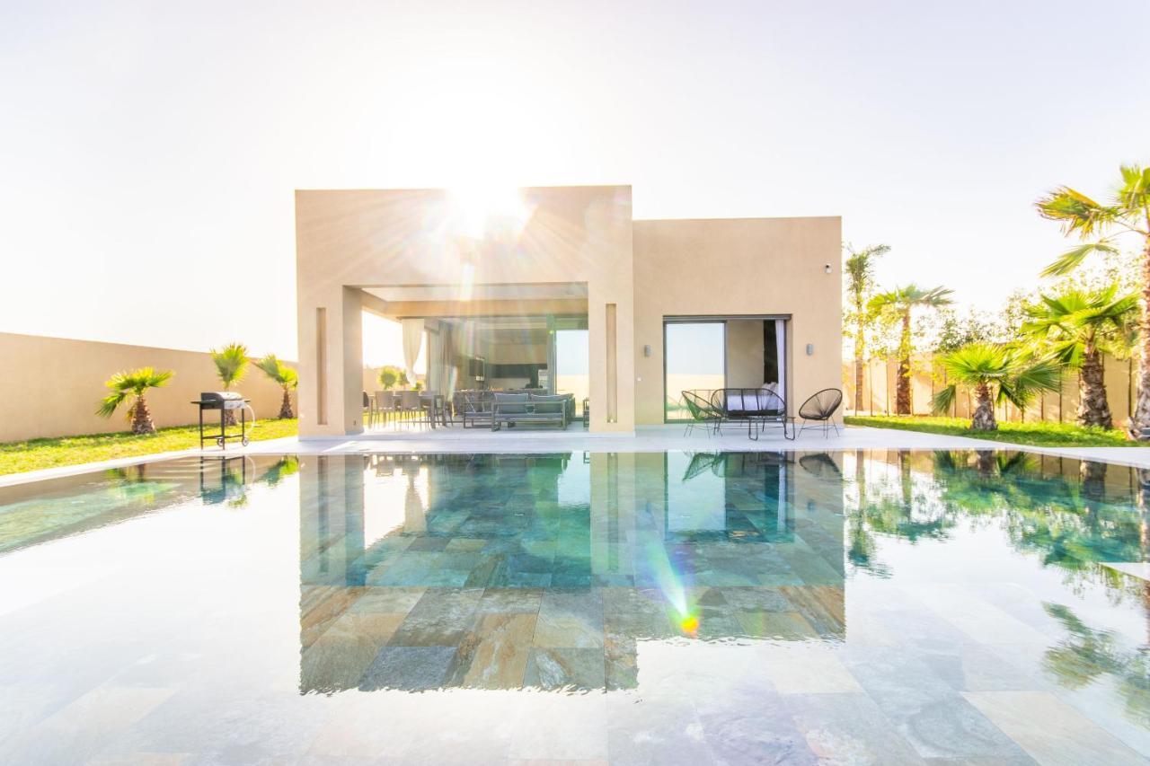Villa California sans vis à vis piscine Chauffée Spa — 4-Star Luxury Hotel in Marrakesh, Morocco