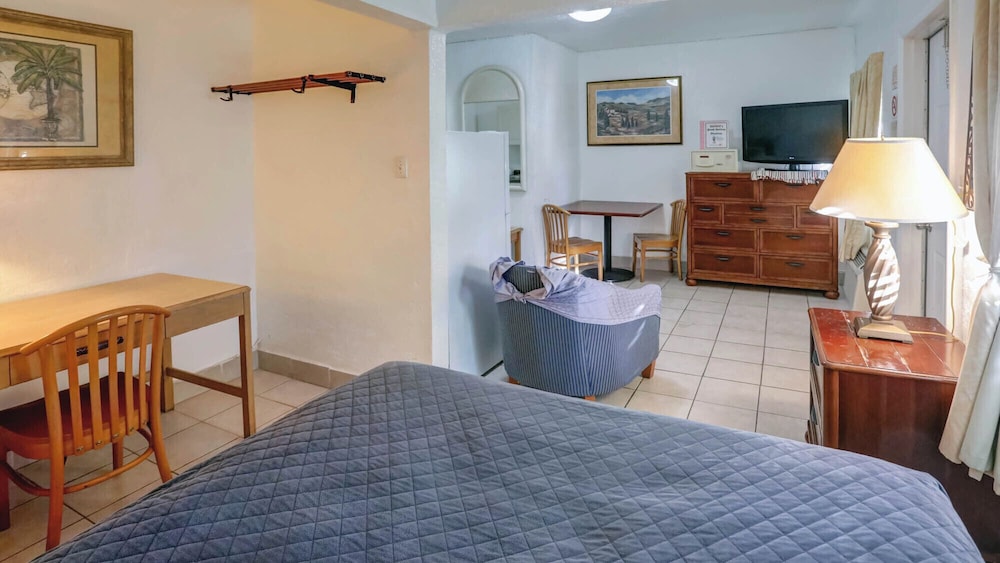 Richard's Motel Extended Stay - photo 23