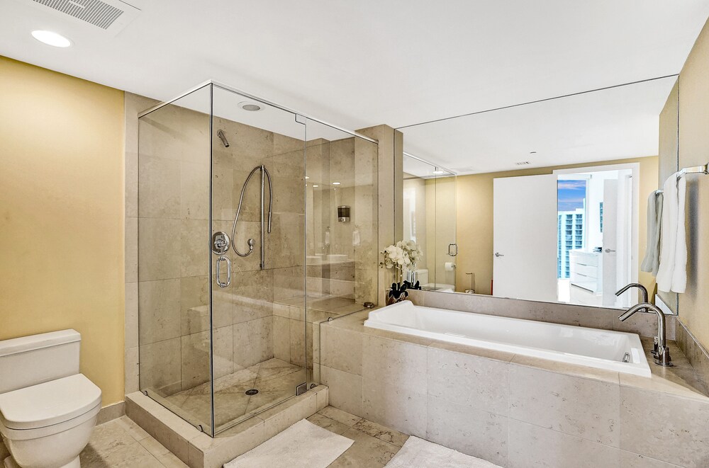 Sky City At Icon Brickell - photo 36