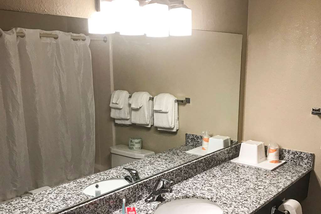 Econo Lodge Mifflintown - photo 13