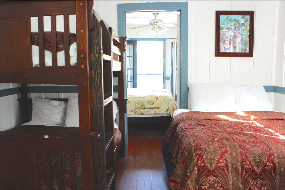 Hermosa Hotel - photo 13