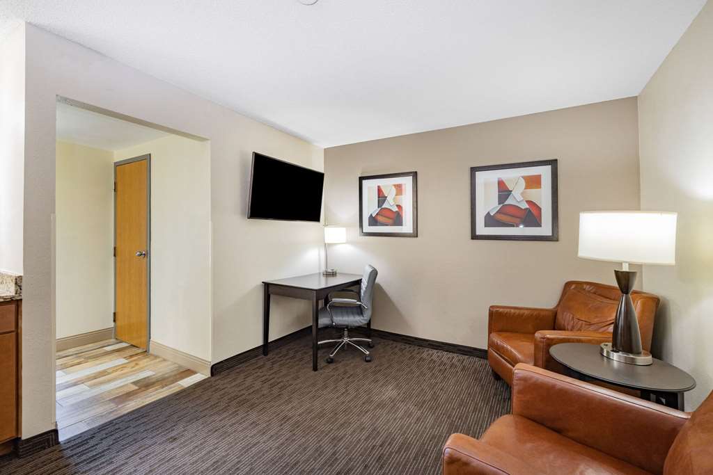 AmericInn by Wyndham Apple Valley - photo 10
