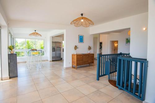 Grande villa vue 360 sur lagon — 4-Star Luxury Hotel in Le Francois, Martinique
