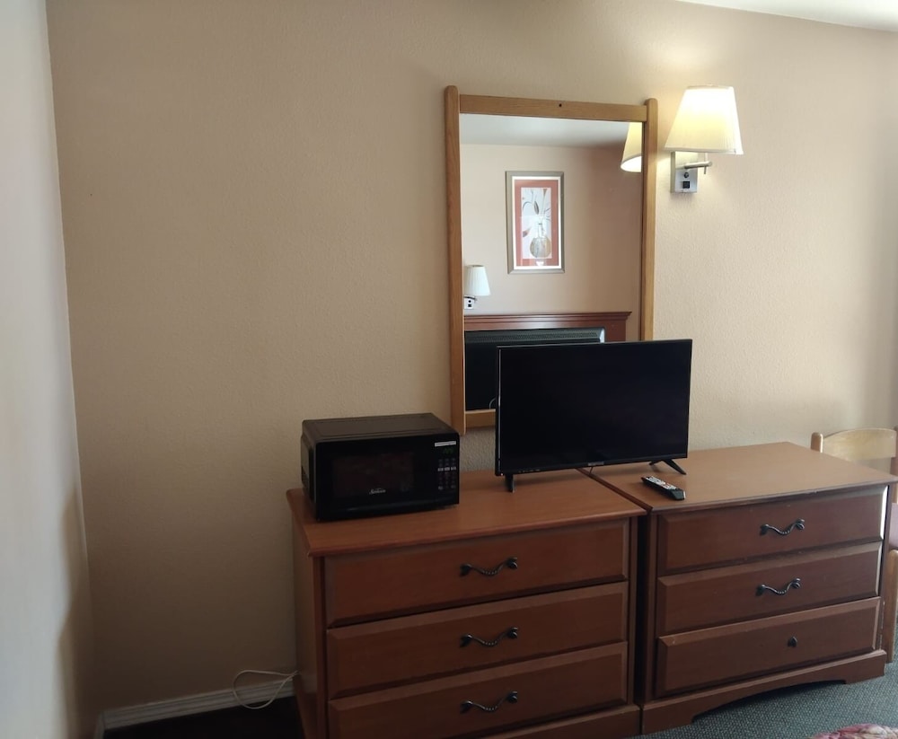 American Motel - photo 5