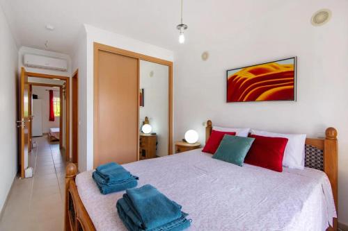 T2 Encosta São José by Gabi Miguel — 4-Star Luxury Hotel in Guia, Portugal