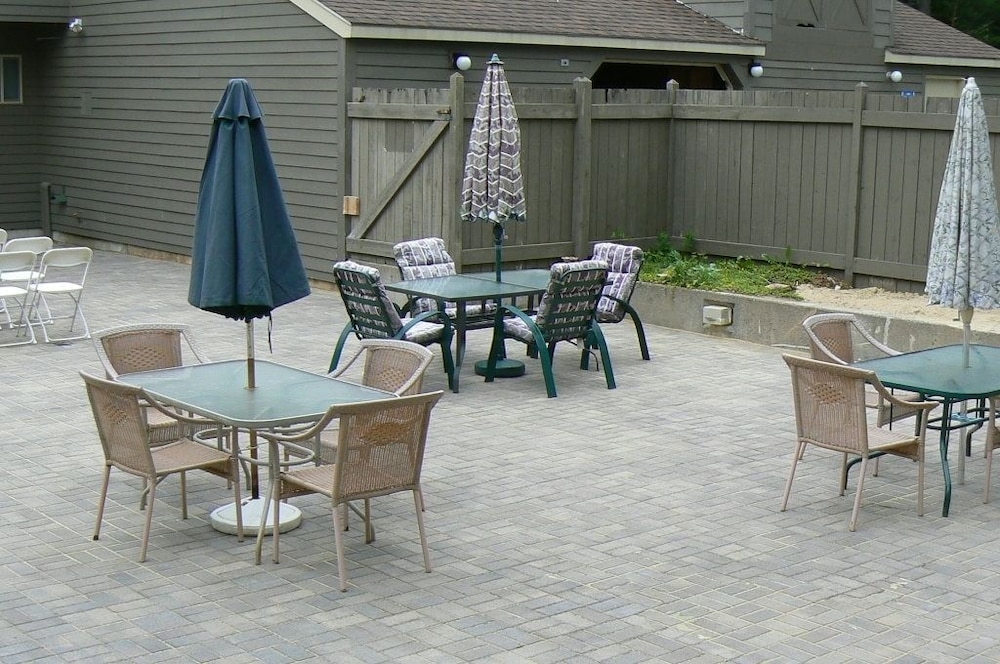 Snowy Owl Inn And Resort - photo 56