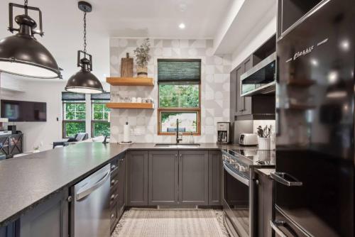 Tremblant Prestige Les Eaux 223 4 in Mont-Tremblant, Canada