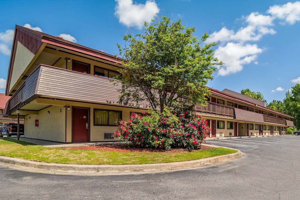 Red Roof Inn Columbia East Ft Jackson - photo 30