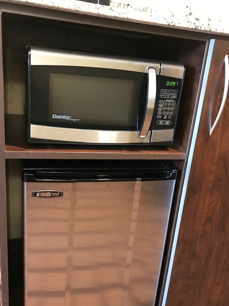 Quality Inn & Suites Caldwell I 77 - photo 8