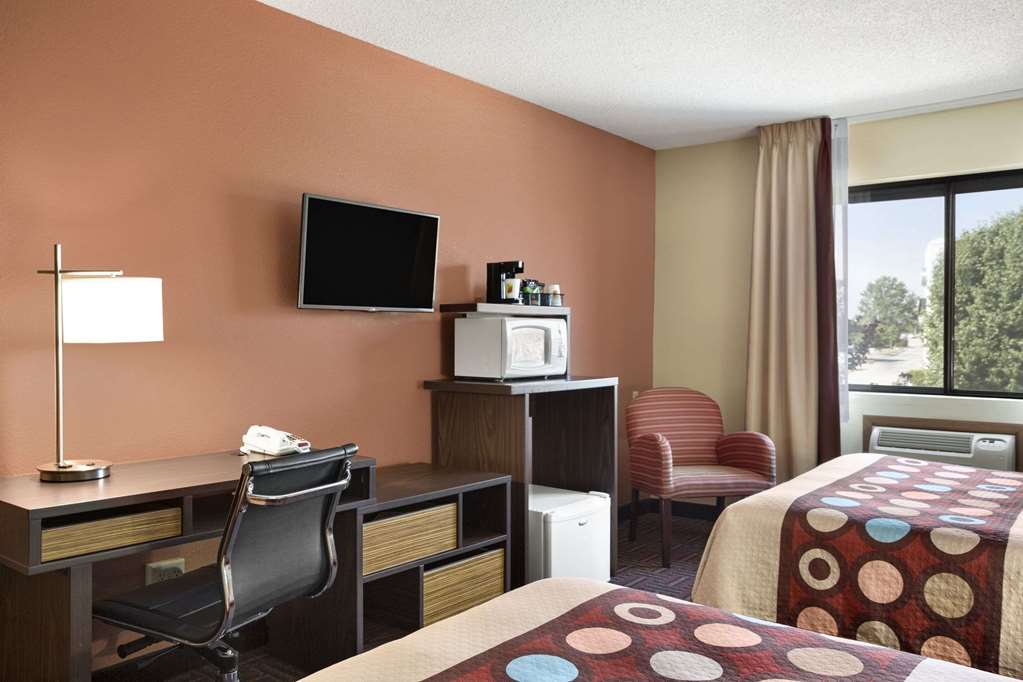 Super 8 by Wyndham Carbondale - photo 6