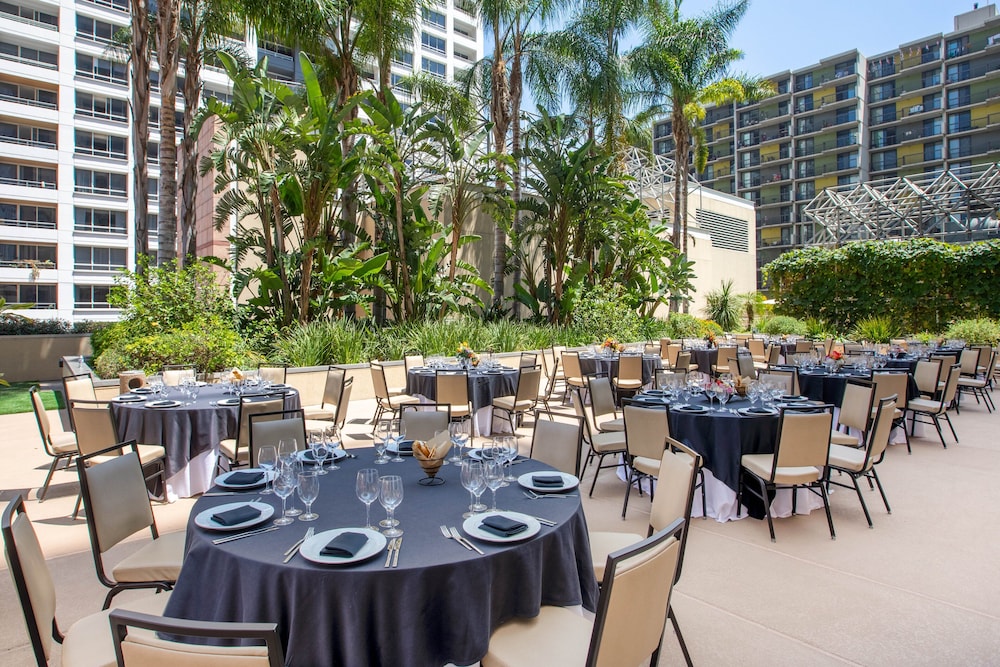 Omni Los Angeles Hotel at California Plaza - photo 110