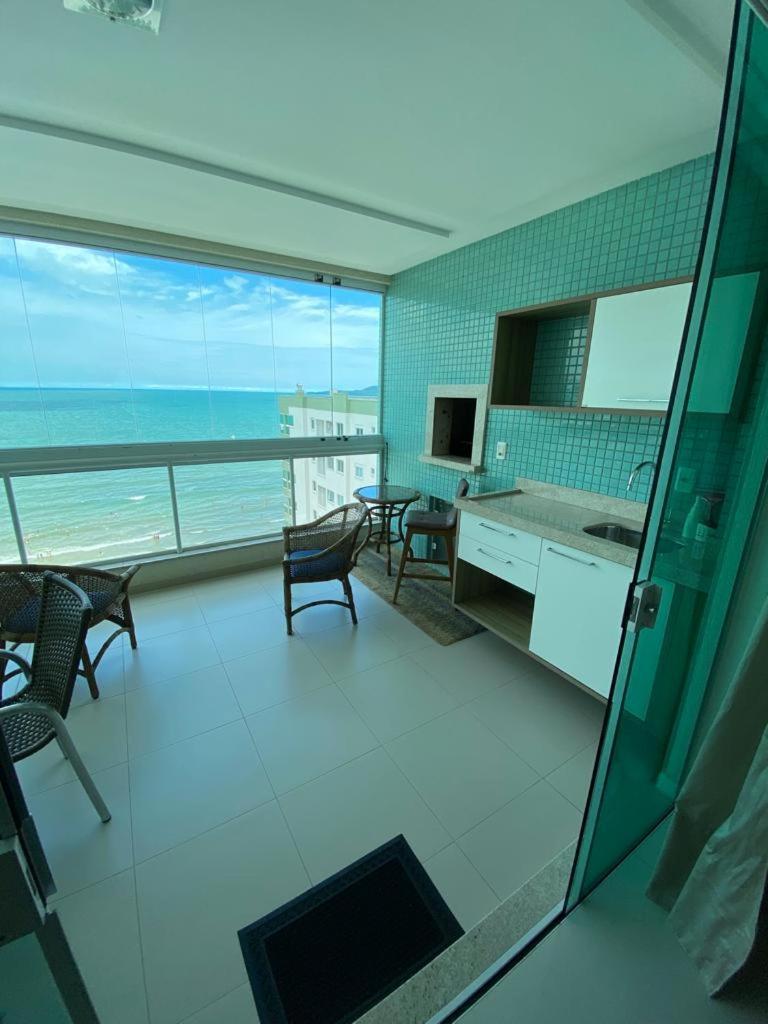 Frente Mar 3 Suites 2 Vagas