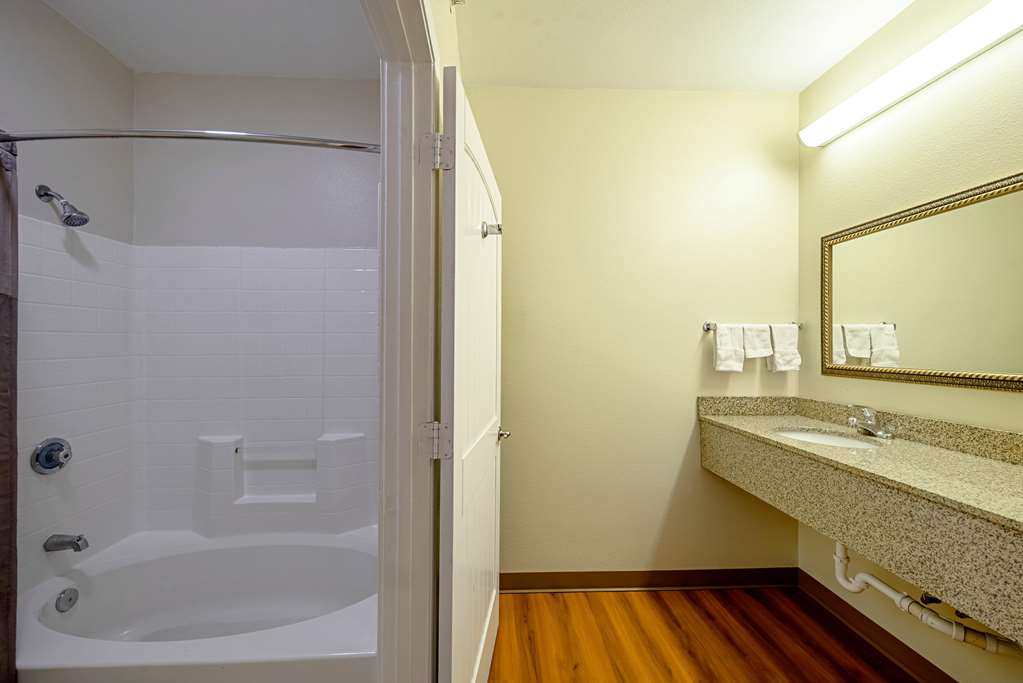 Motel 6 Rhome TX - photo 21