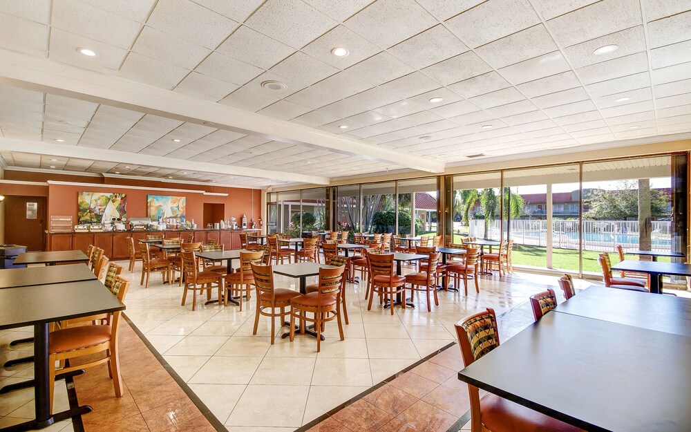 Vero Beach Inn & Suites I 95 - photo 13
