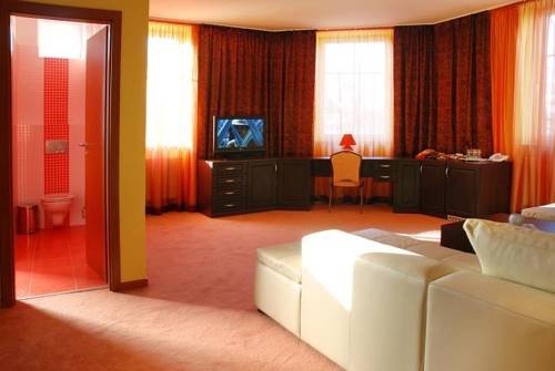 Hotel Slovan — Lucenec — photo 3