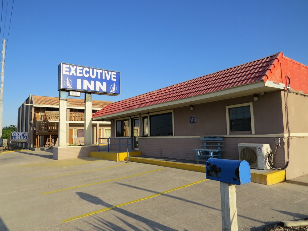 Executive Inn and Suites — hotel in Port Isabel