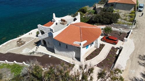 Sardegnaexplora Villa Sa Lumenera Ginepro — 4-Star Luxury Hotel in Magomadas, Italy