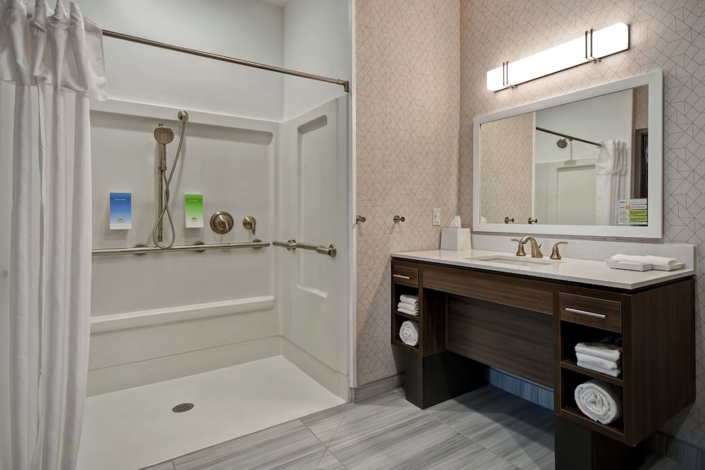 Home2 Suites by Hilton Taylor Detroit - photo 23